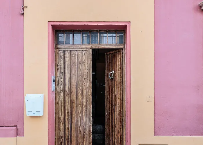 In Triana דירה *